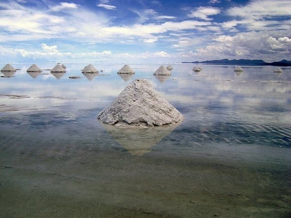 The largest mirror in the world, salt field, Bolivia