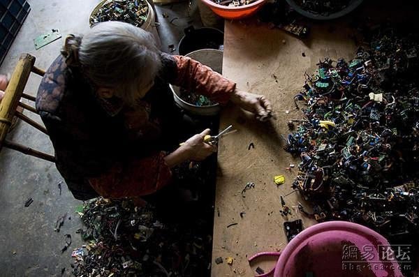 Disassembling computers in China