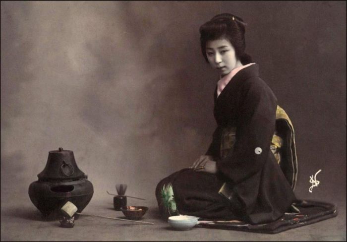 History: Vintage photography of Geisha, Japan