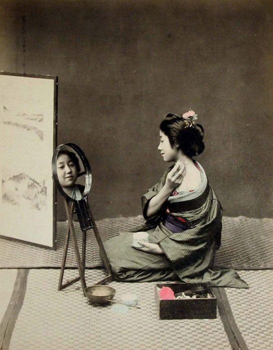 History: Vintage photography of Geisha, Japan