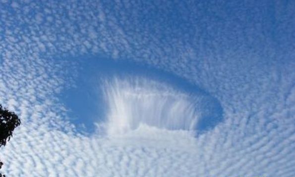 sky fallstreak hole cloud