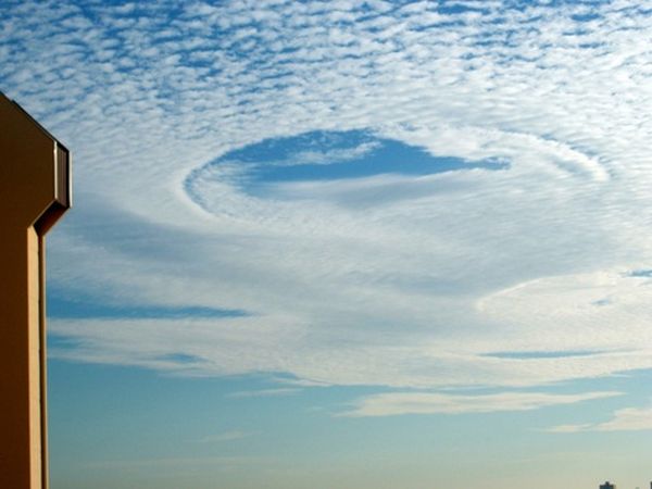 sky fallstreak hole cloud