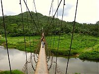 World & Travel: dangerous bridges